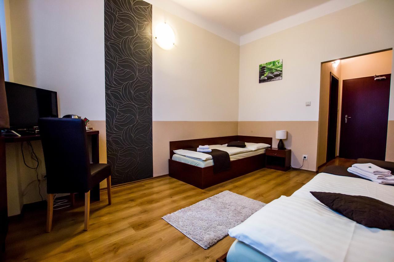 Penzion Fit - Contactless Check In Zvolen Exterior photo